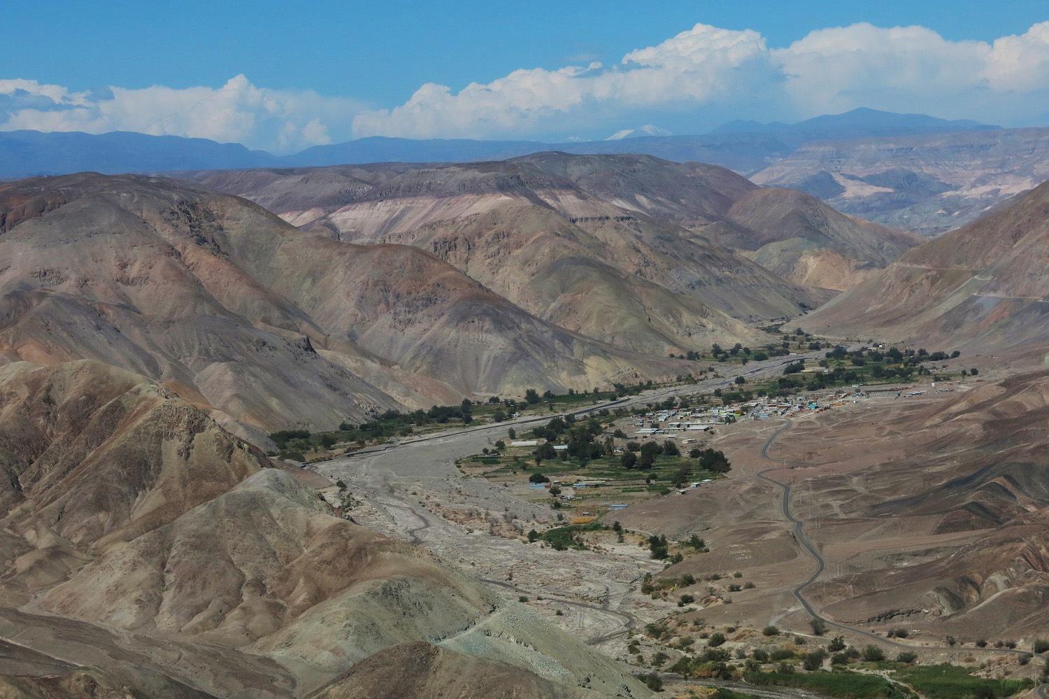 Another view of the area and the Cerro Empexa Formation.