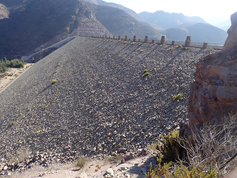 Valle del Elqui, presa de Puclaro.
