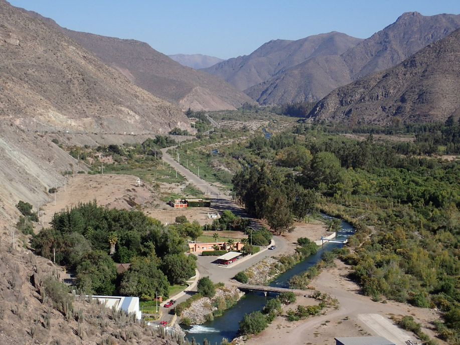 Valle del Elqui, desde la presa de Puclaro.